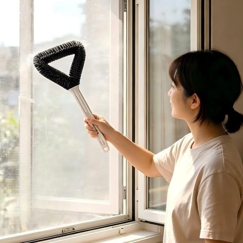 Triangular Window Screen Cleaning Brush - No-Disassembly Mesh & Glass Cleaner