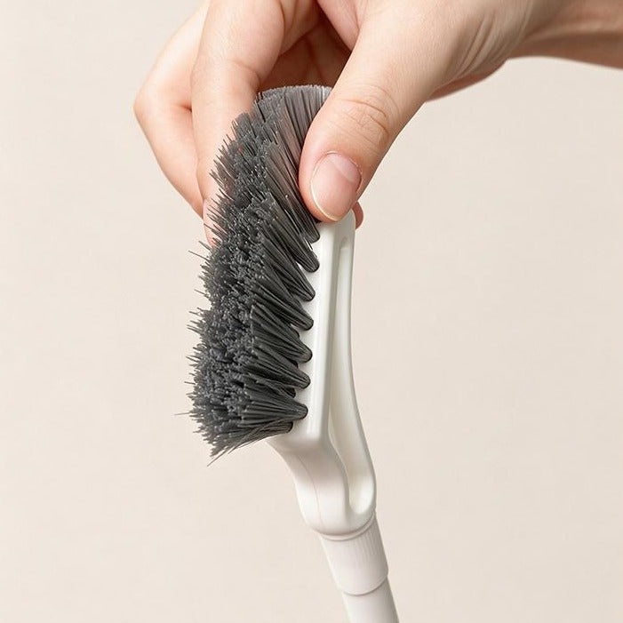 Close-up of the springy bristles