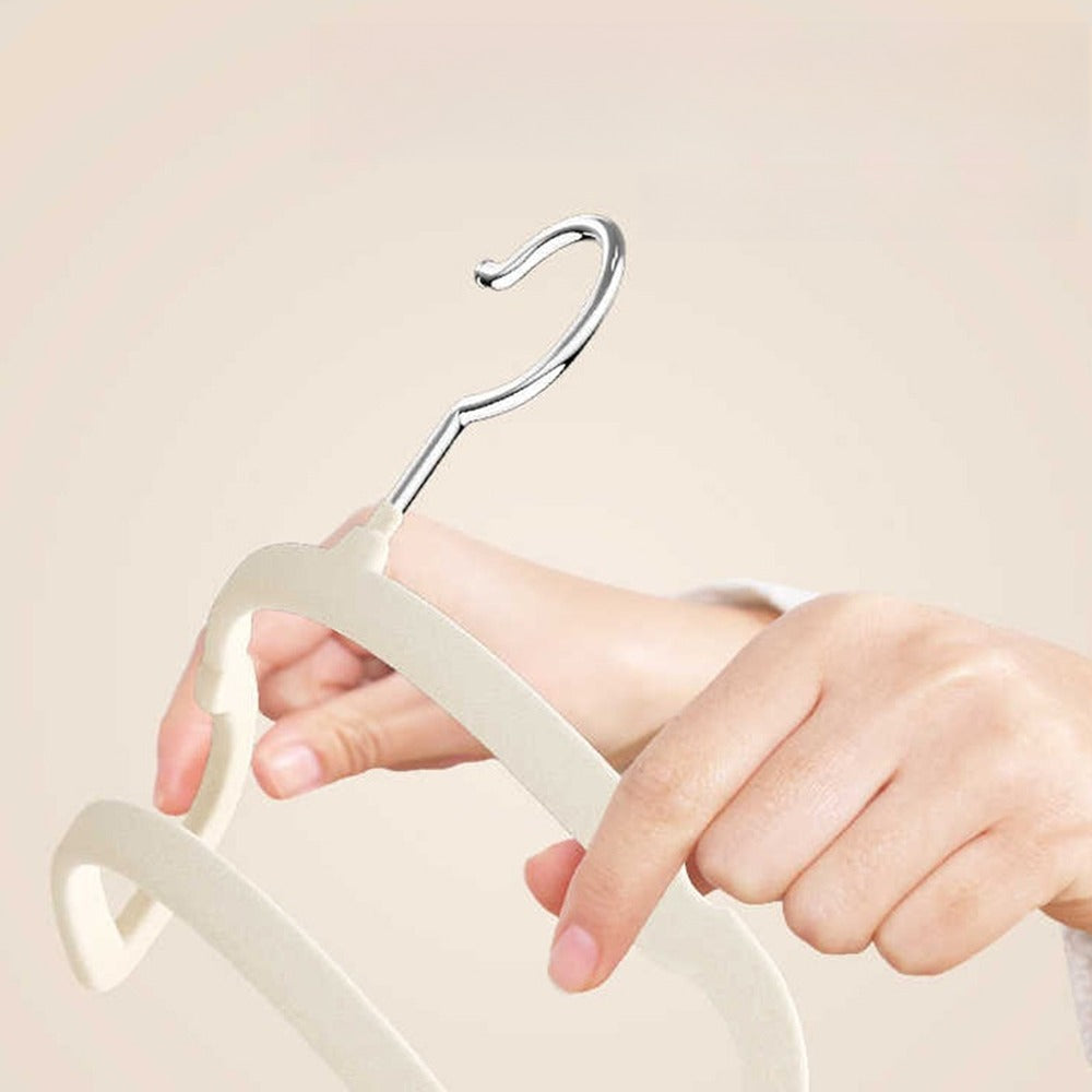Flexible flocked hanger