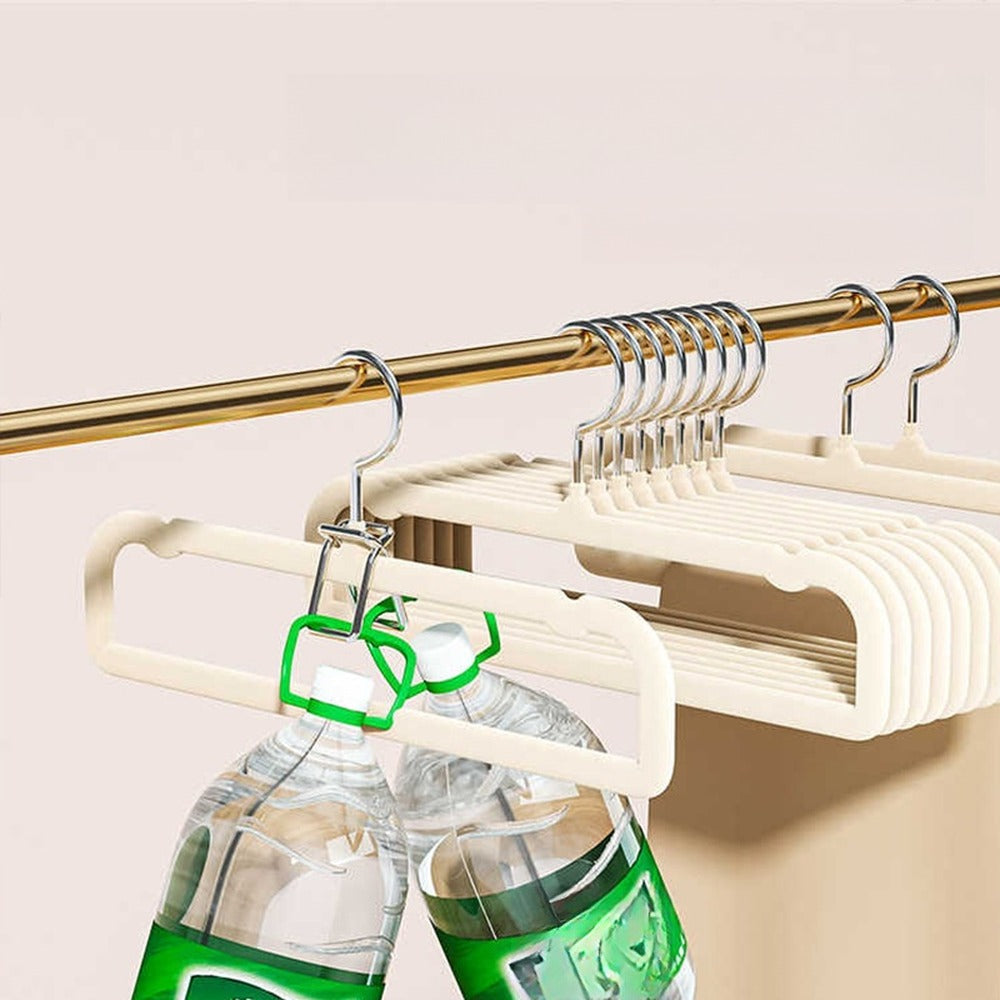 Strong velvet pants hanger holding weight